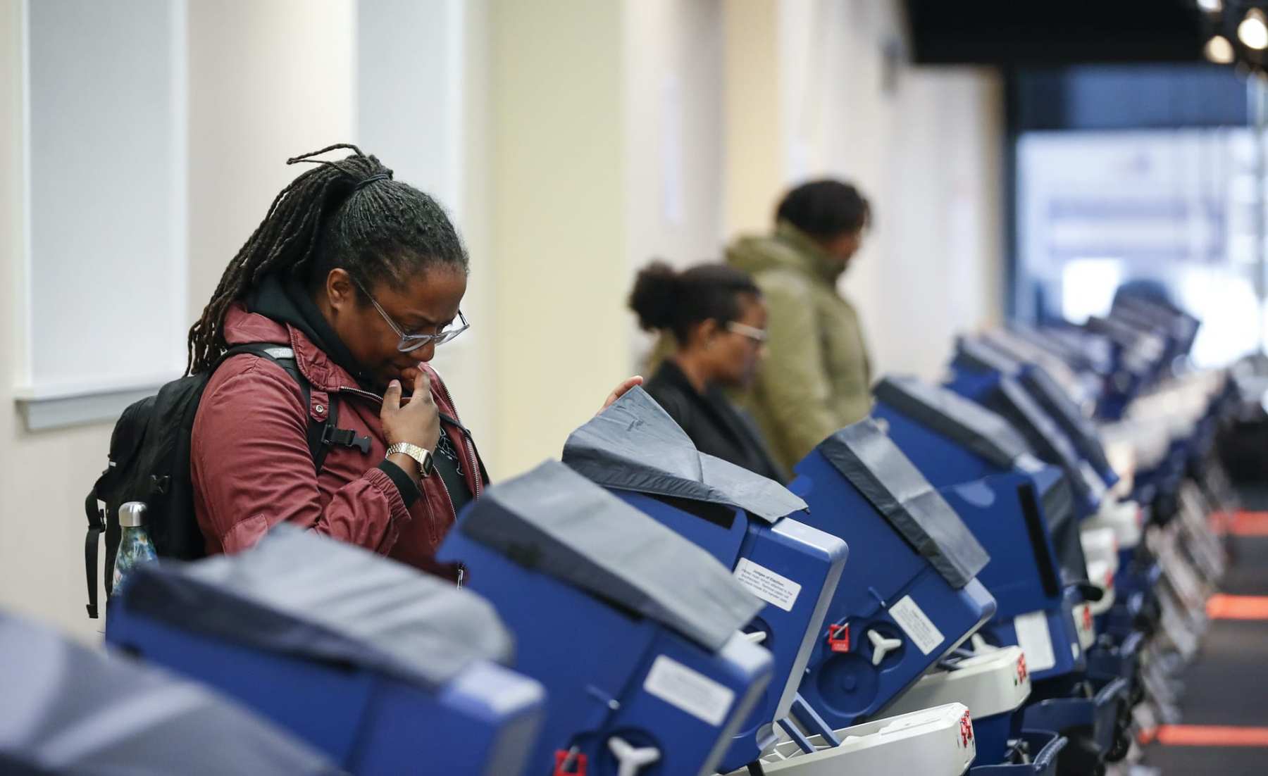 Voters cast their ballots at the polling place in downtown Chicago, Illinois on April 2, 2019. - Chicago residents went to the polls in a runoff election Tuesday to elect the US city's first black female mayor in a historic vote centered on issues of economic equality, race and gun violence. Lightfoot and Toni Preckwinkle, both African-American women, are competing for the top elected post in the city. (Photo by Kamil Krzaczynski / AFP) (Photo credit should read KAMIL KRZACZYNSKI/AFP via Getty Images)