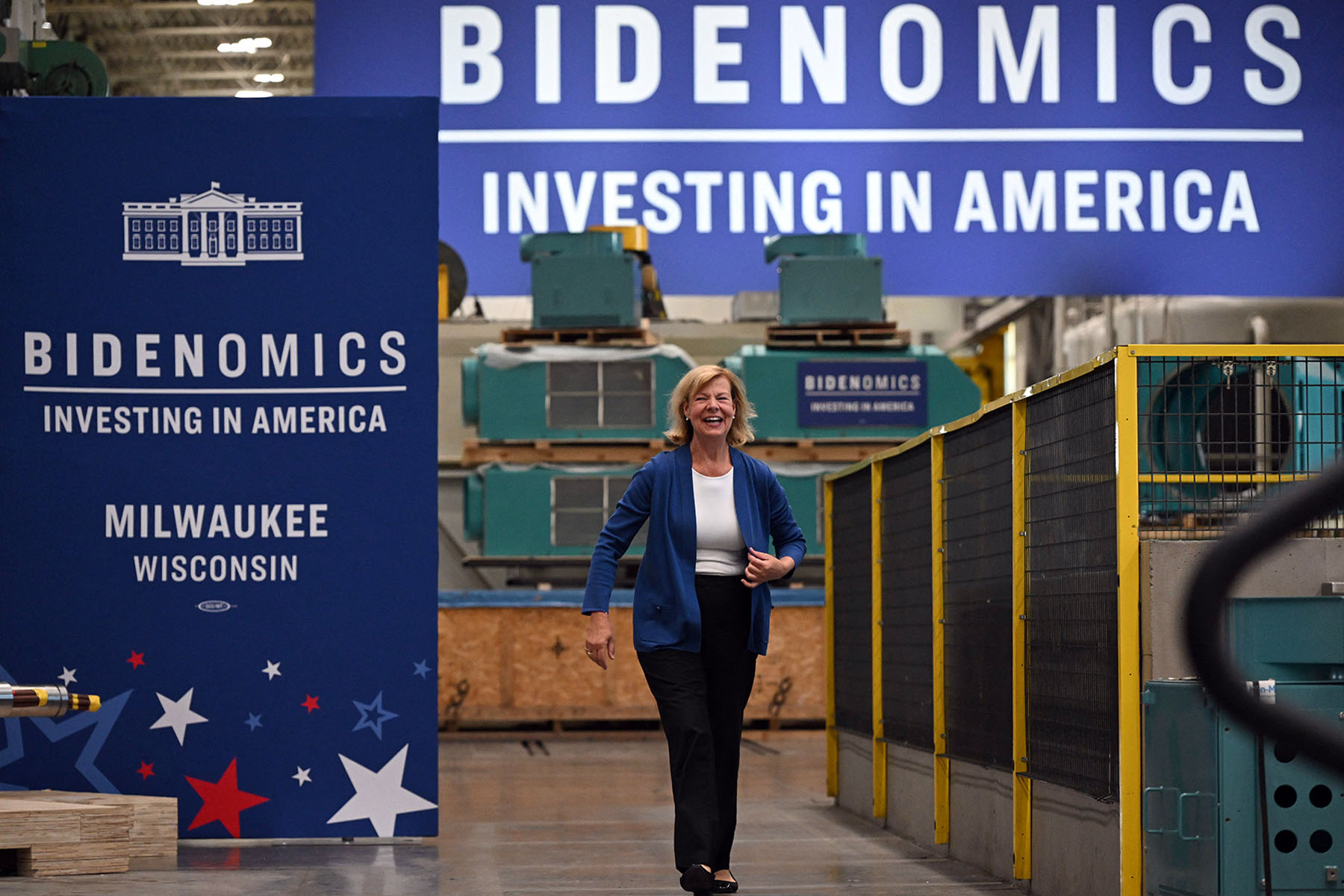 Sen. Baldwin arrives to an event with President Biden in Milwaukee, Wisconsin.