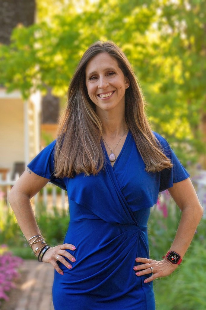 smiling image of Jessica Anderson.